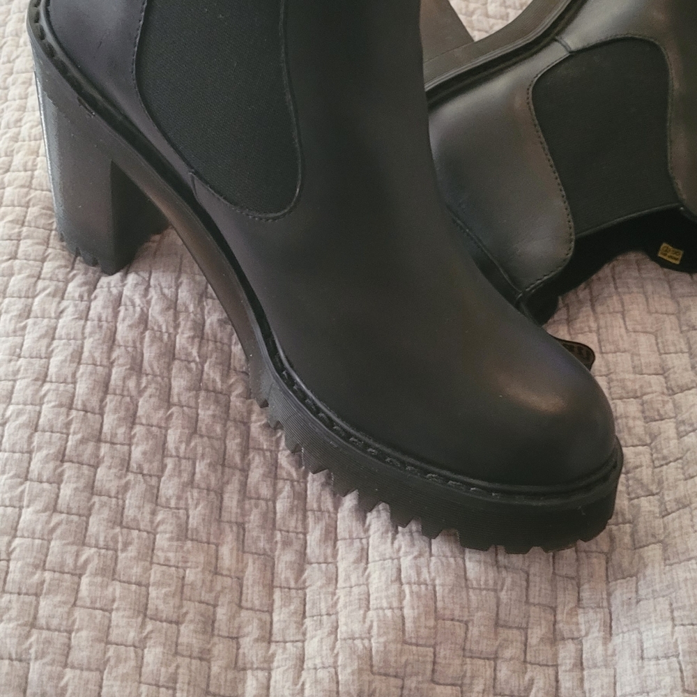 DR. MARTENS🌹🌹🌹SOLD🌹🌹🌹 - Picture 10 of 10